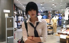 棒棒糖放屁眼里吸收小视频